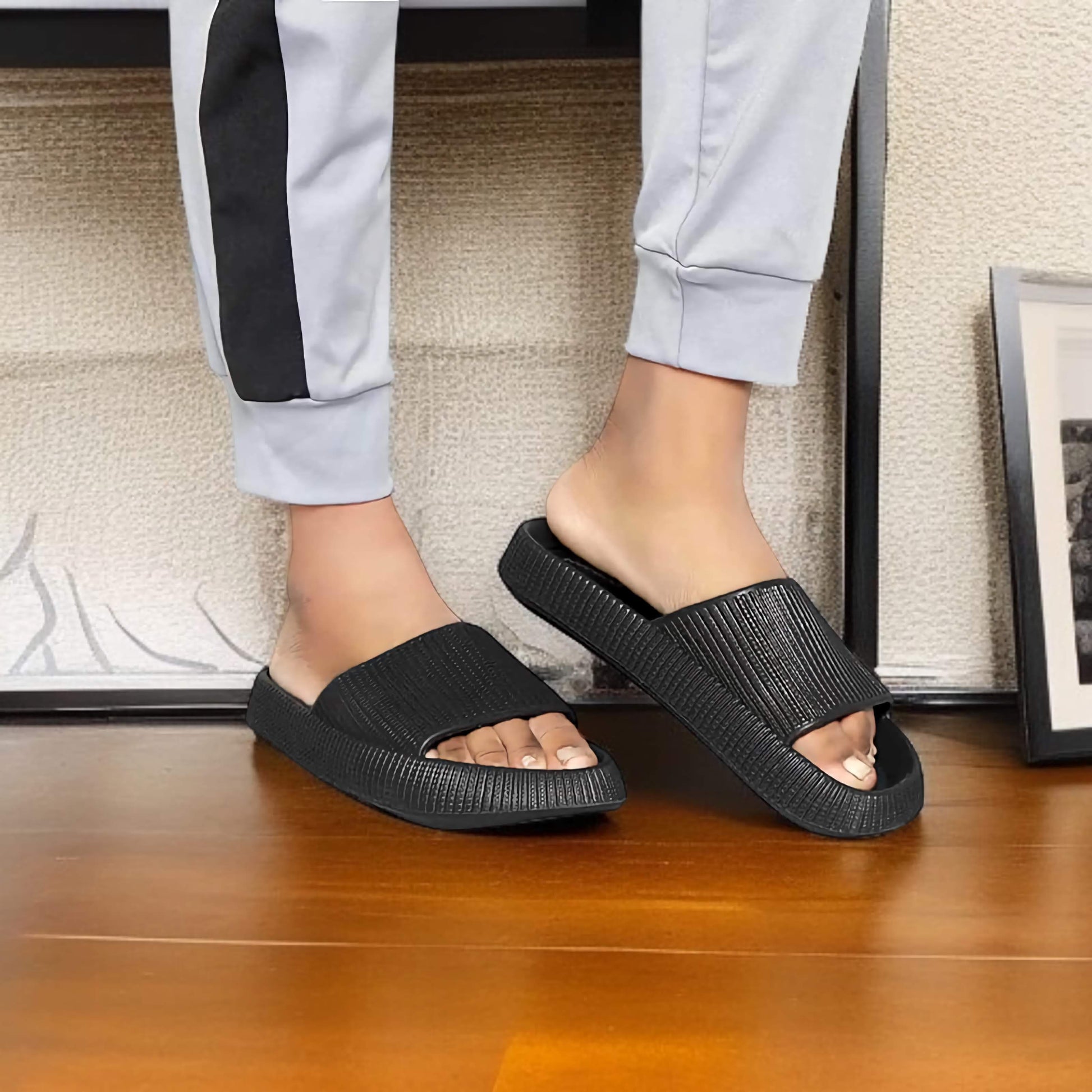 RX4 Casual Sliders