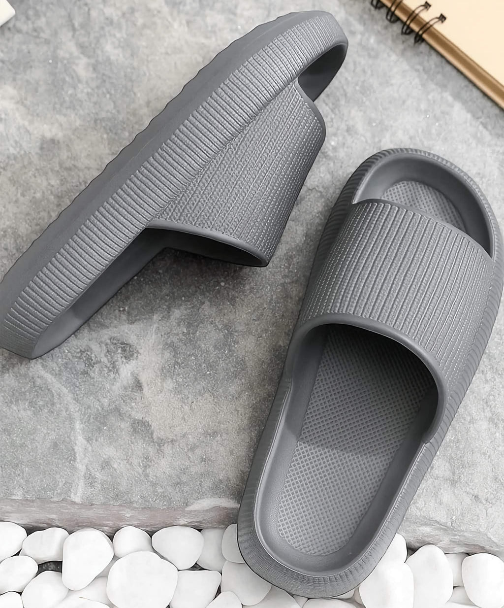 RX4 Casual Sliders